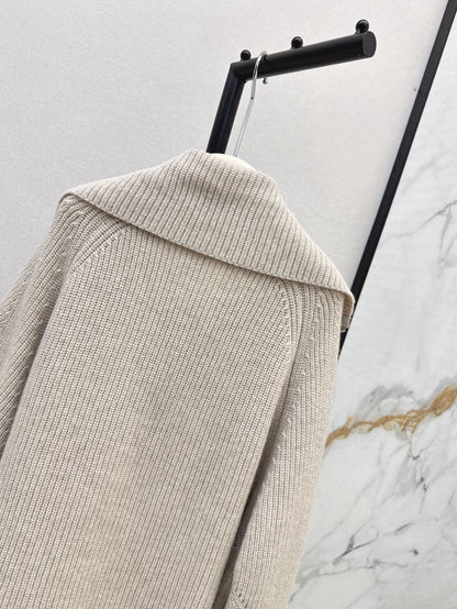 Loro 25fw down jacket