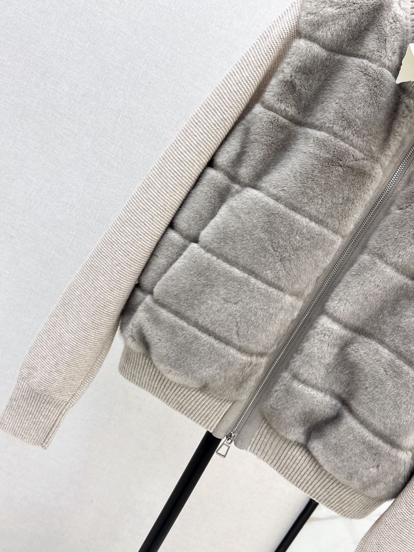Loro 25fw down jacket