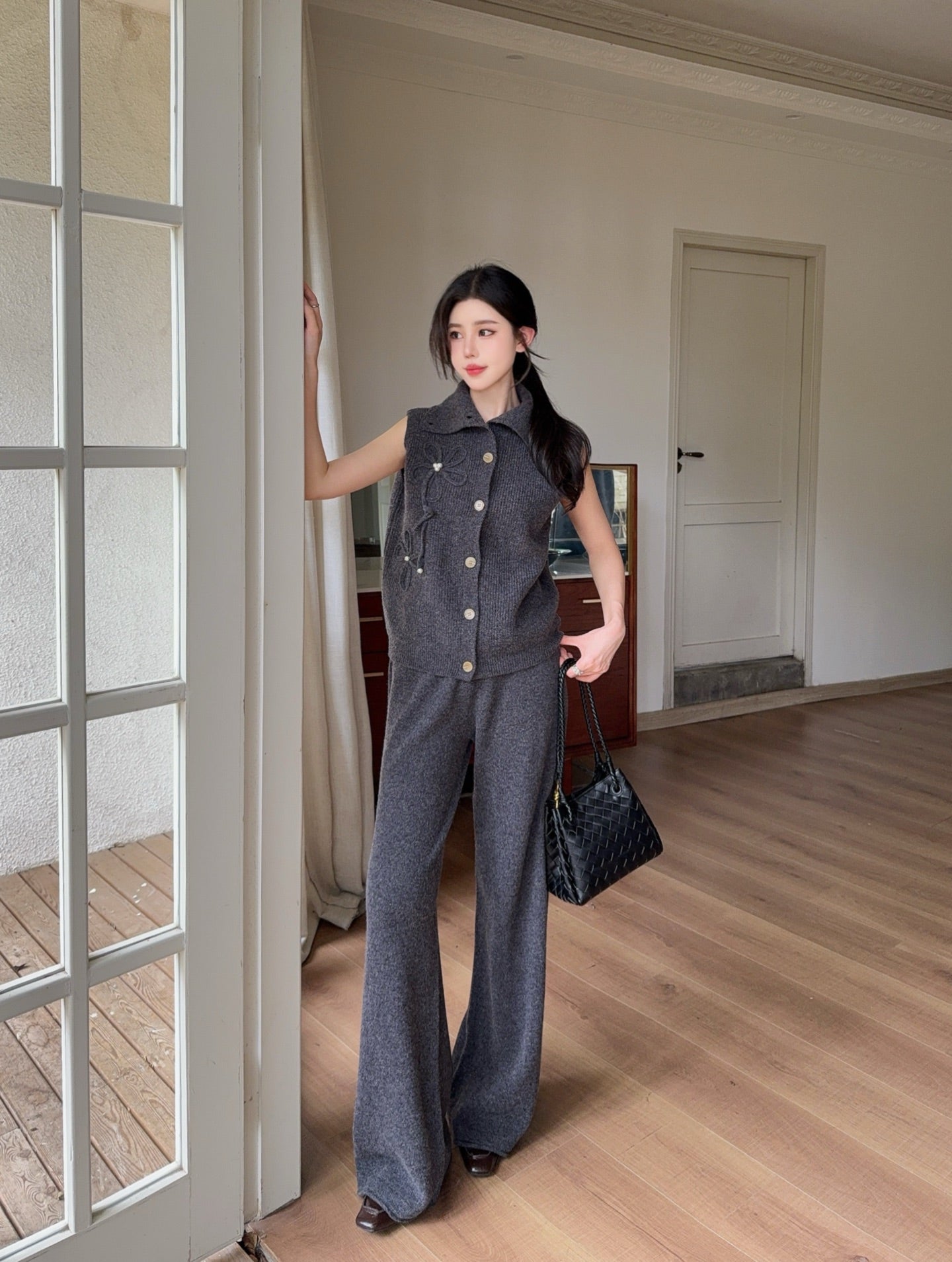 Chan 25fw sleeveless suit
