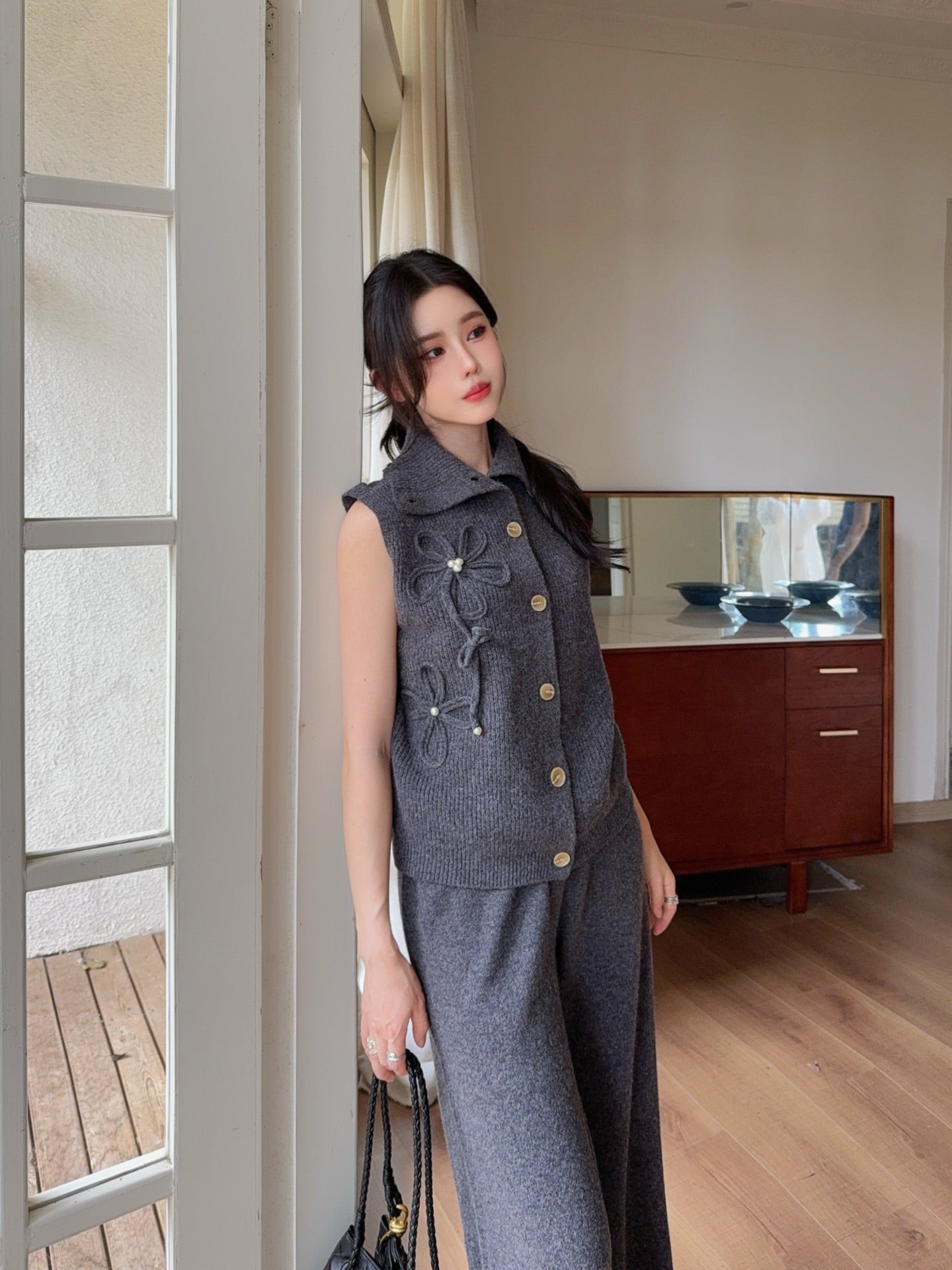 Chan 25fw sleeveless suit