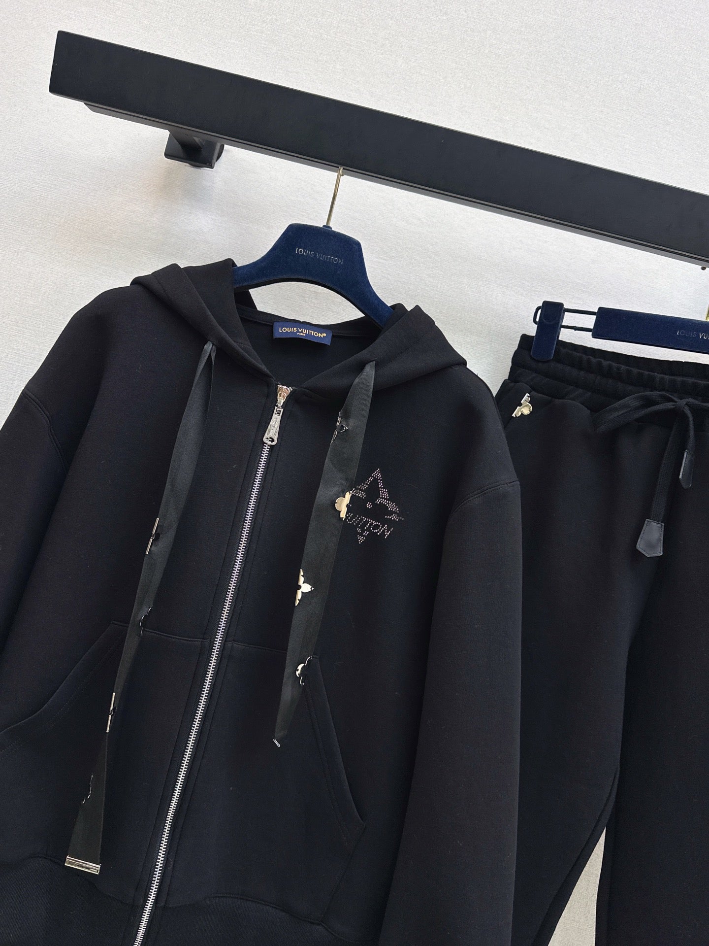 Loui 25fw outfit sets