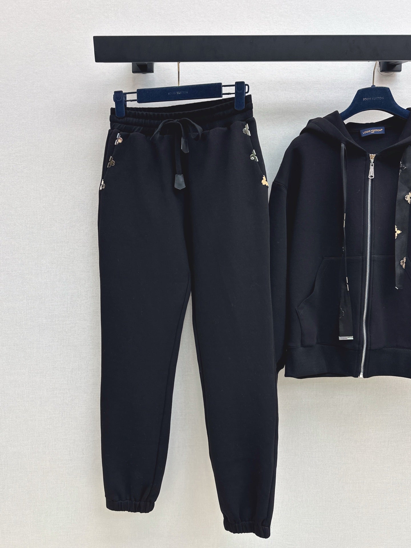 Loui 25fw outfit sets