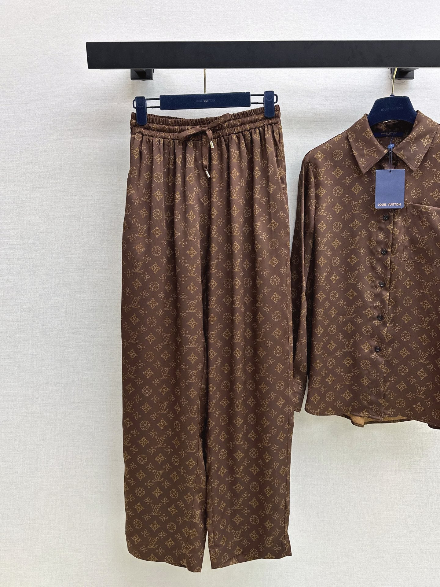 Loui 25fw pajamas suit