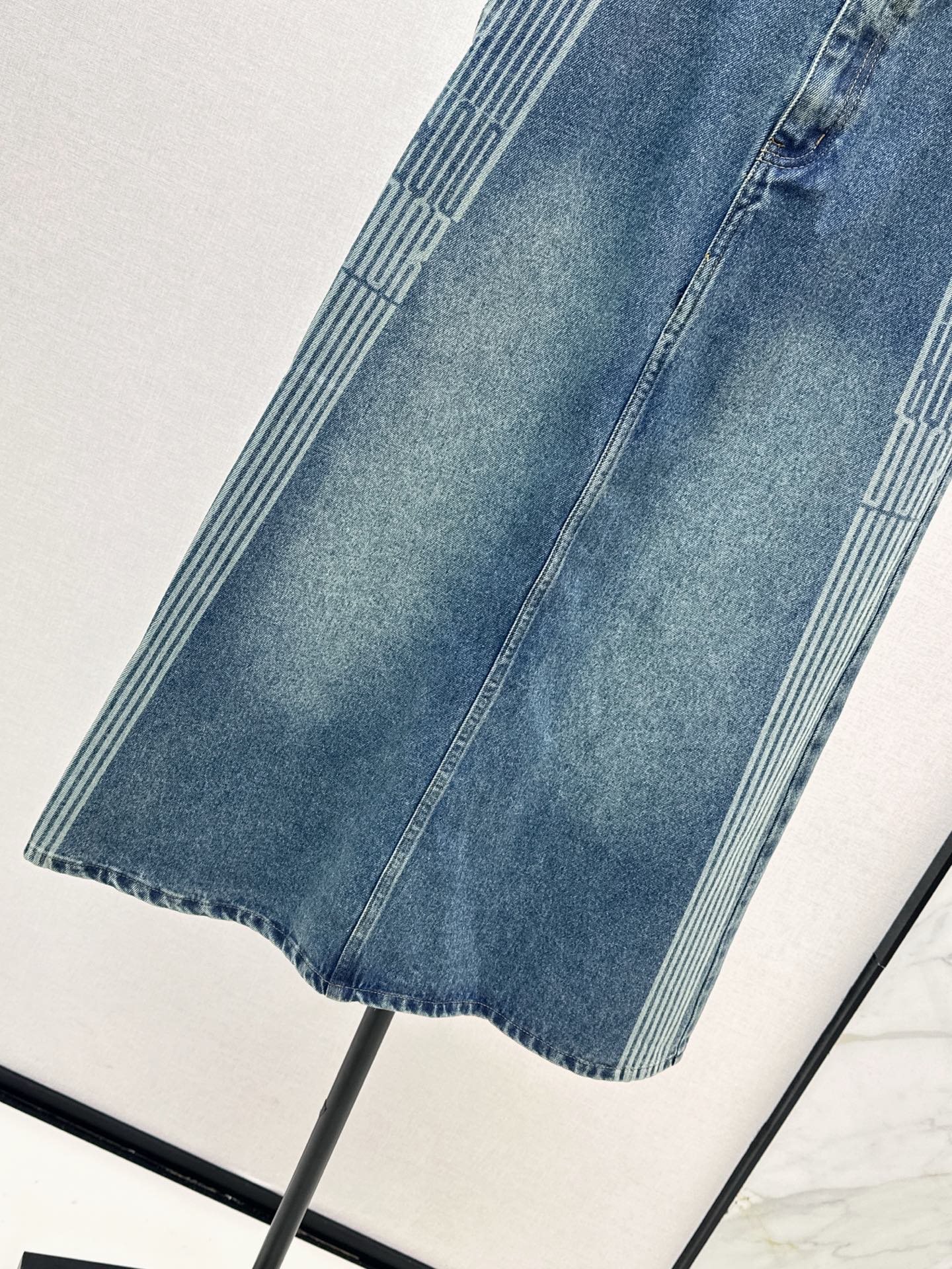 CD 25fw denim skirt