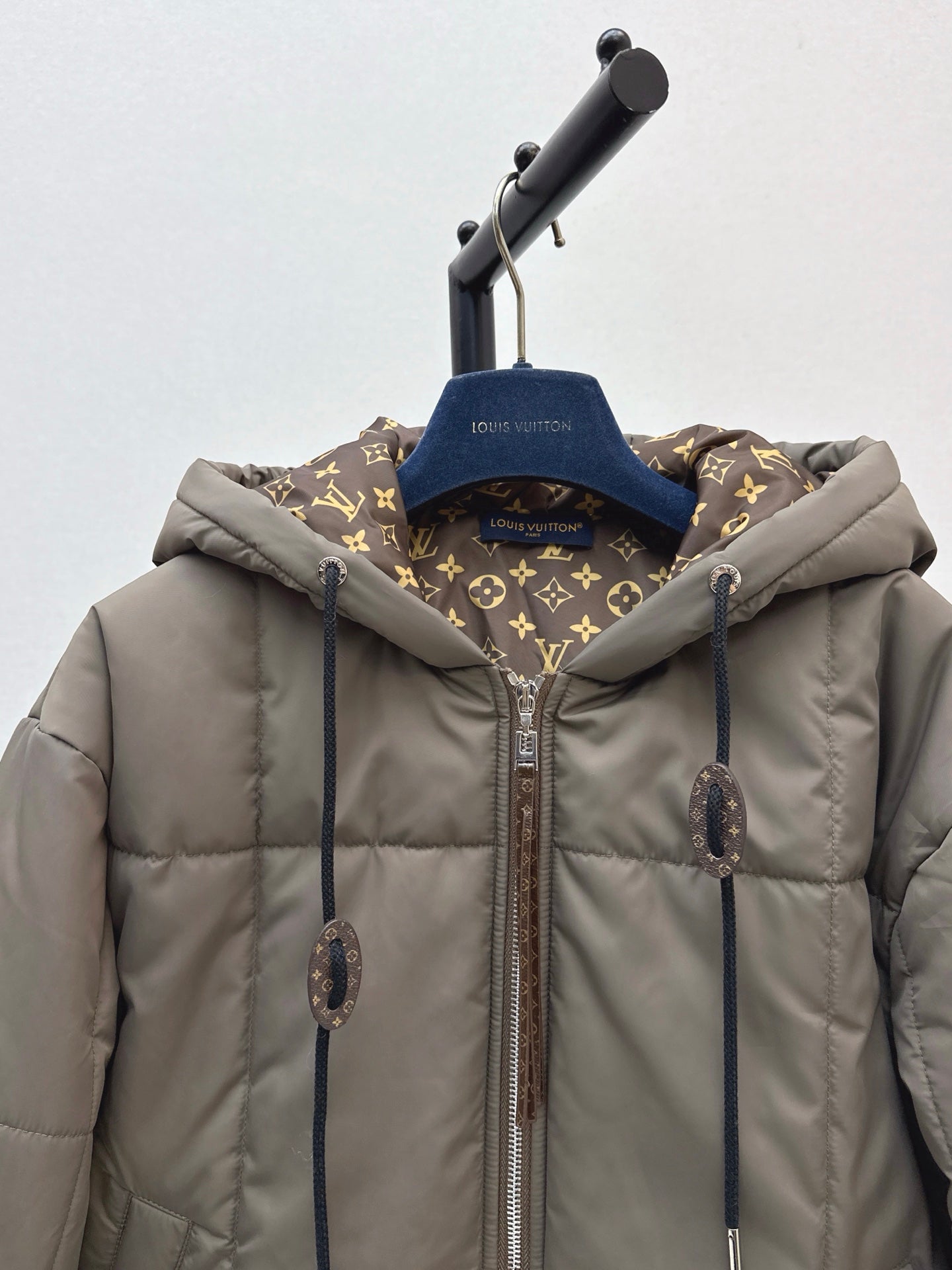 Louis 25fw flight mode jacket