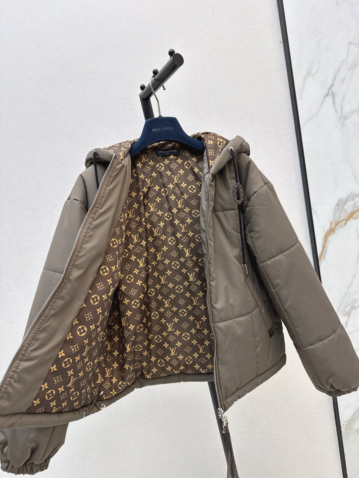 Louis 25fw flight mode jacket