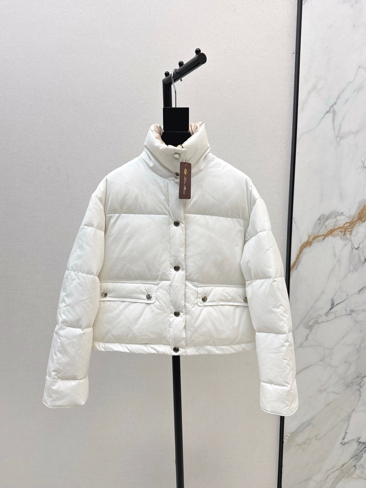 Loro 25fw down jacket