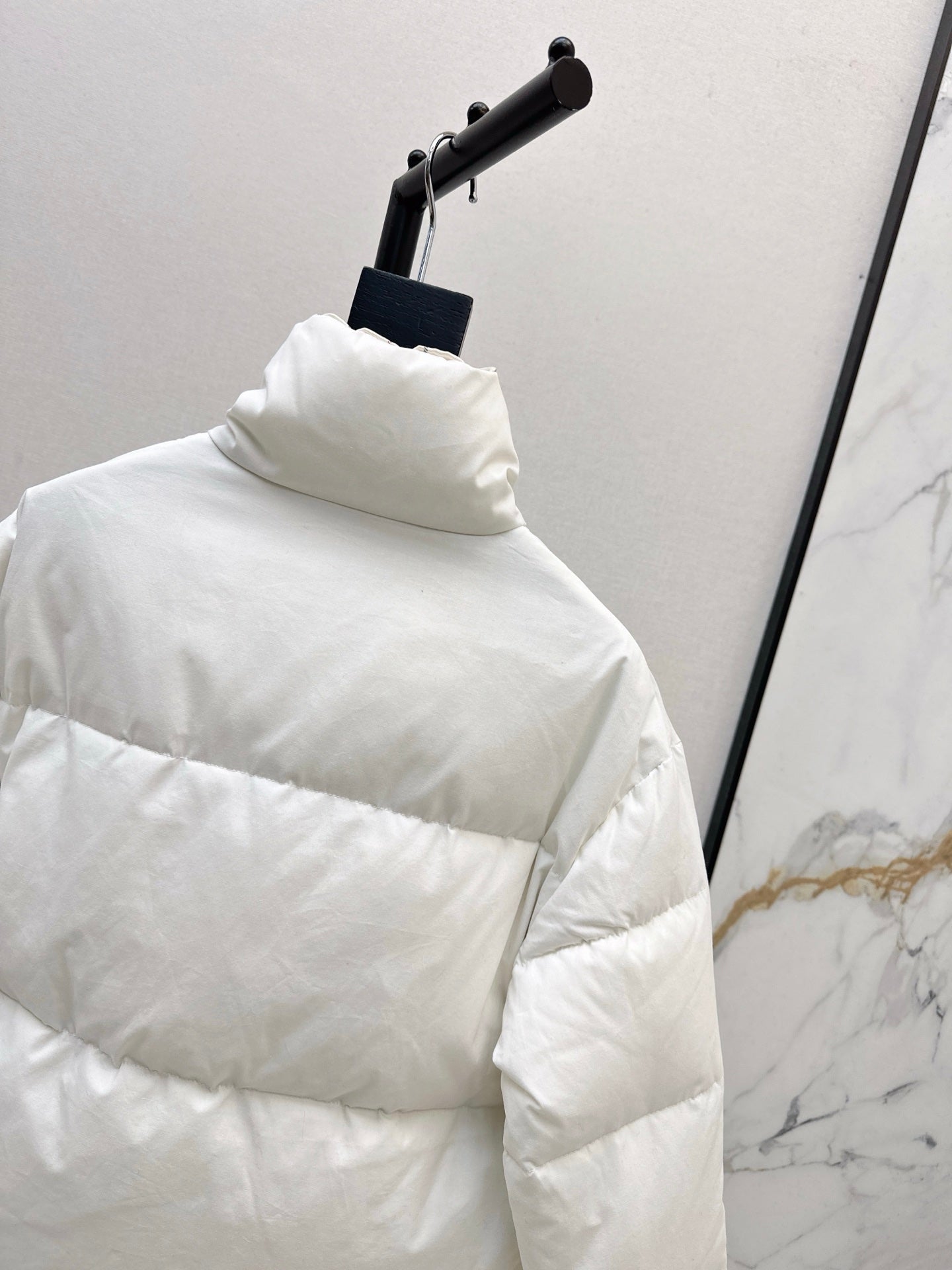 Loro 25fw down jacket