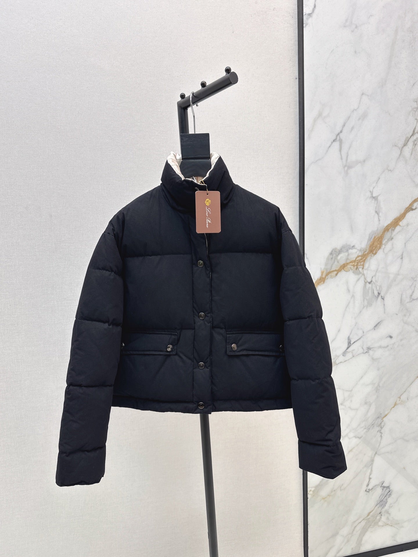Loro 25fw down jacket