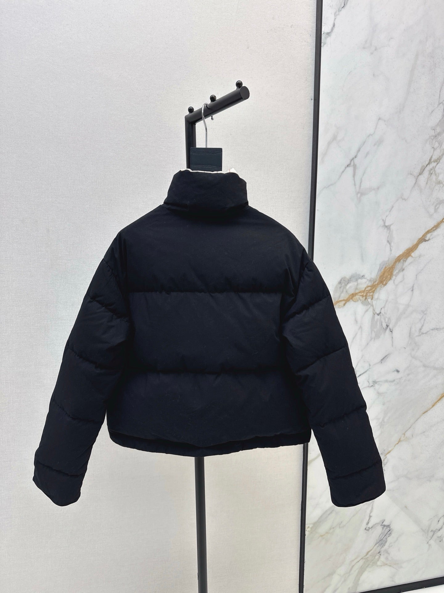 Loro 25fw down jacket