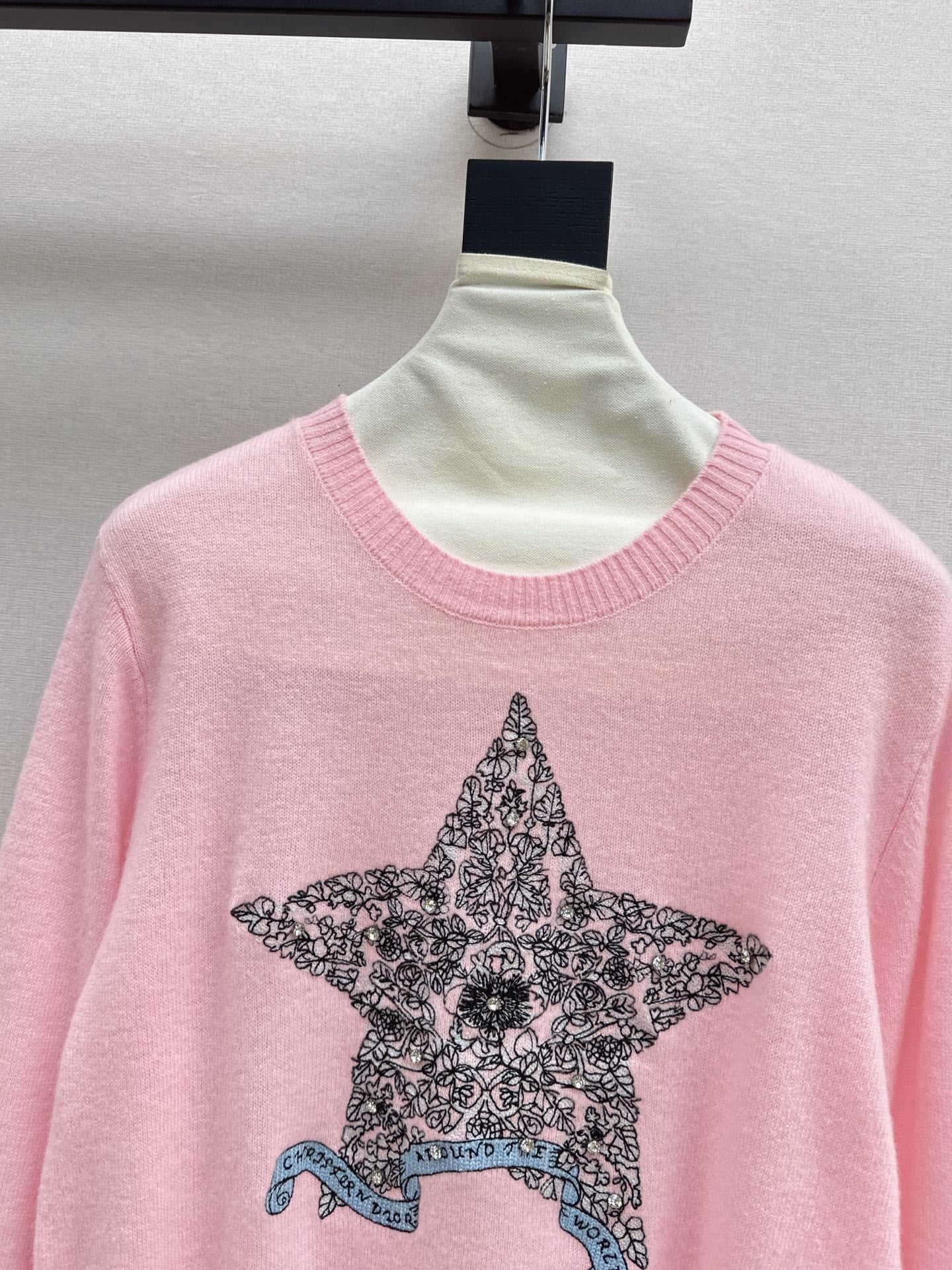 CD 25fw embroidered sweater