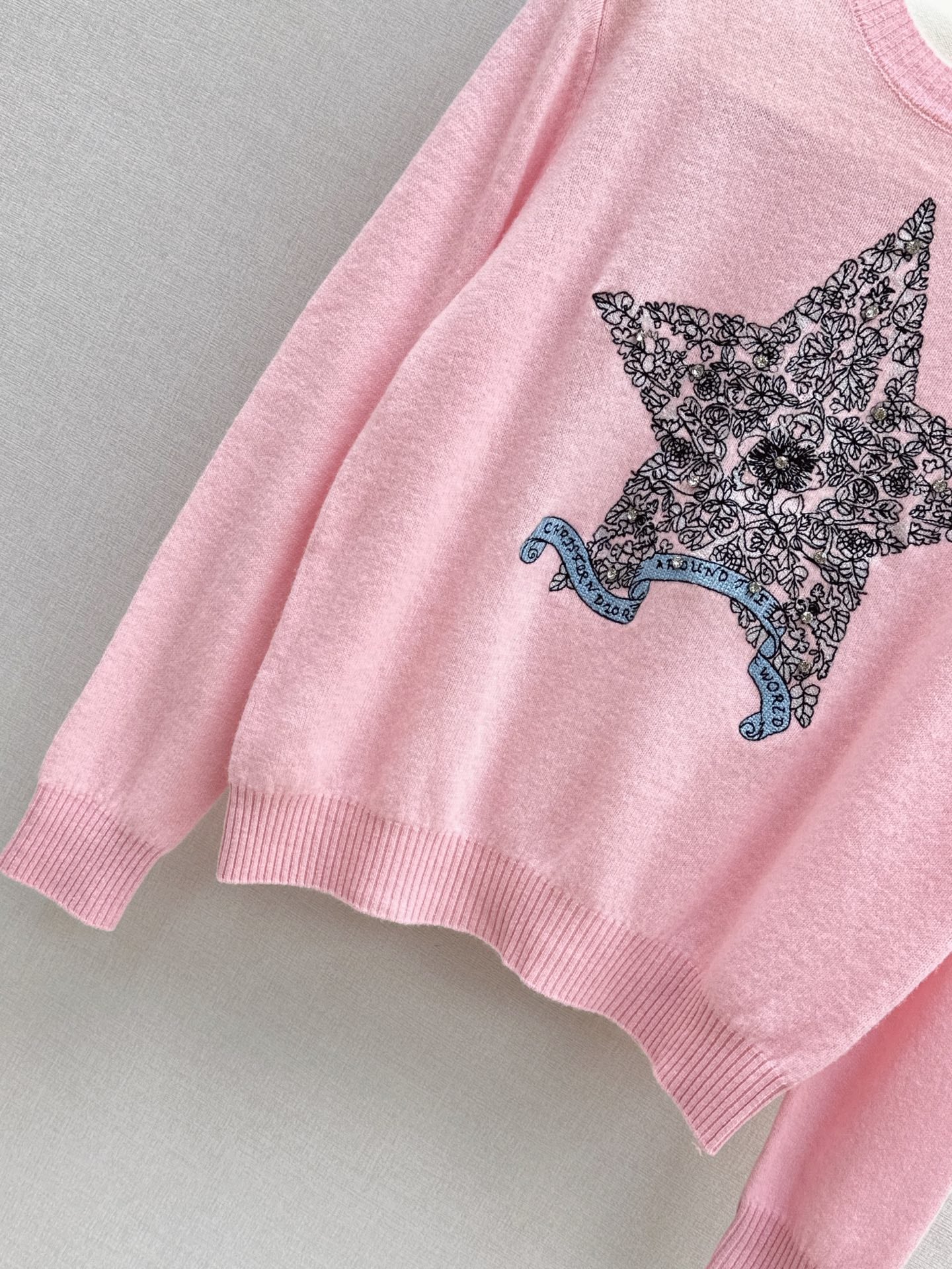 CD 25fw embroidered sweater