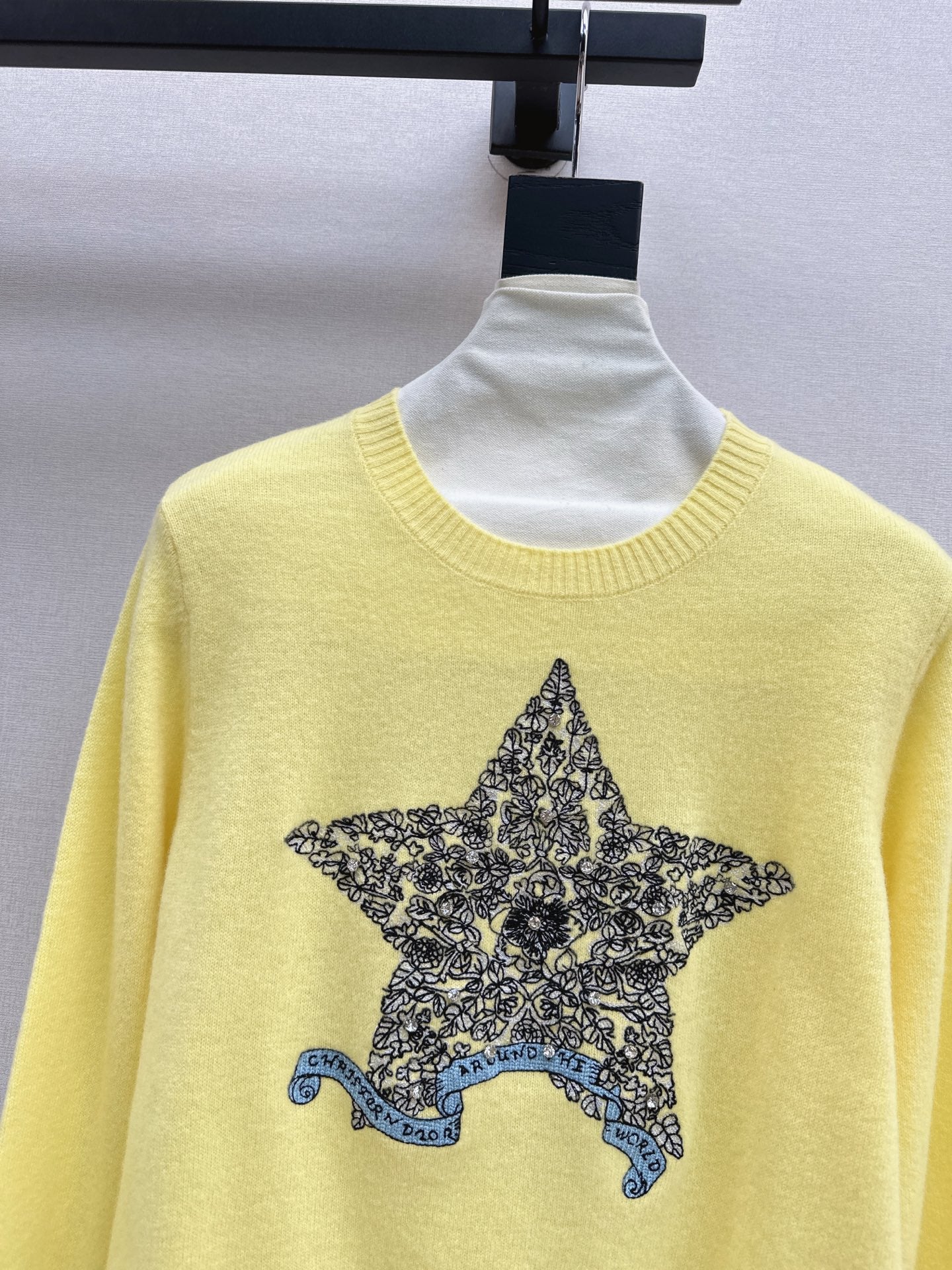 CD 25fw embroidered sweater