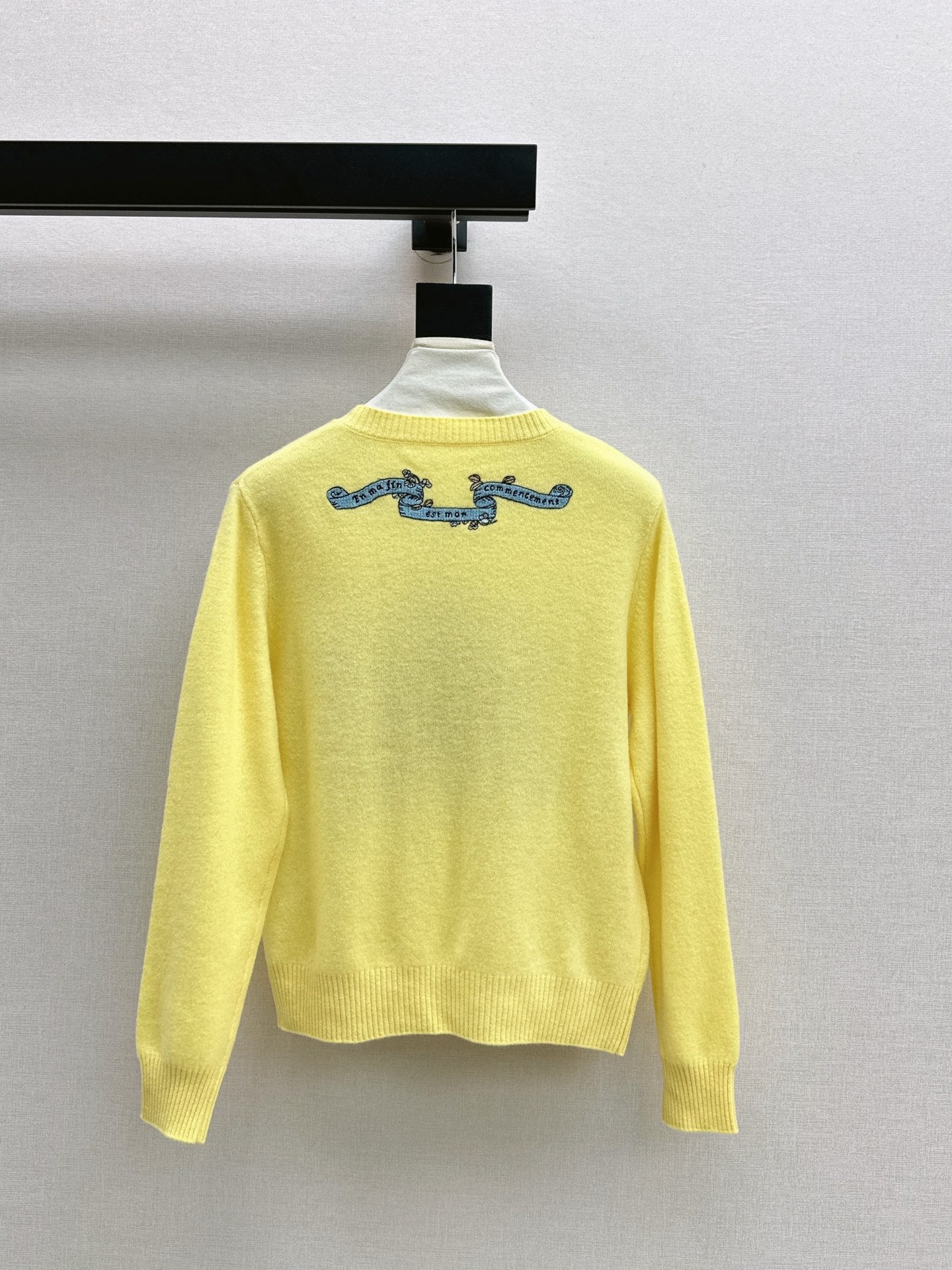 CD 25fw embroidered sweater