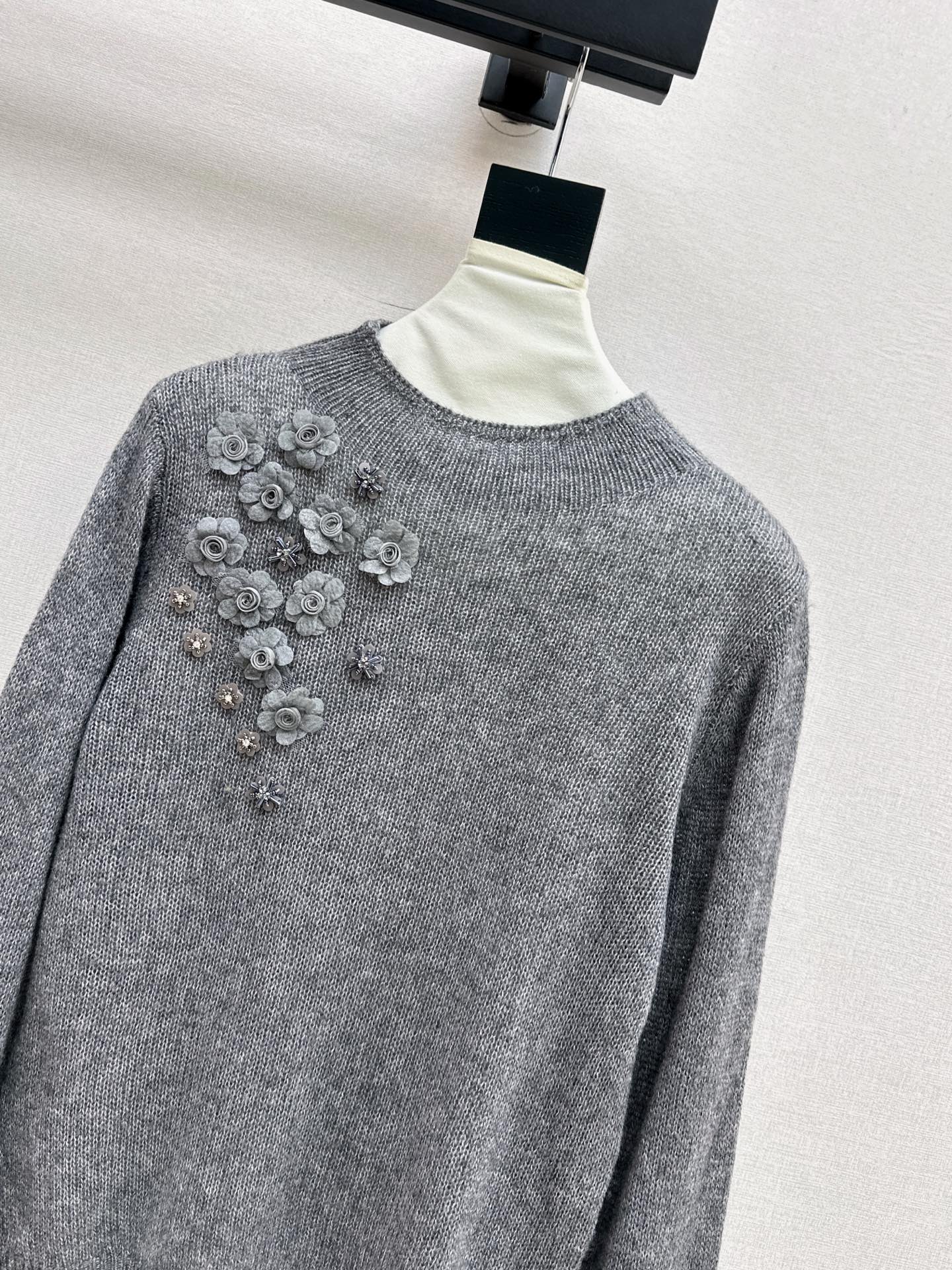 Chan 25fw knitted sweater