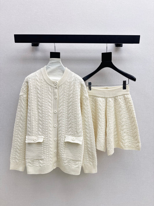 Loro 25fw cardigan short set