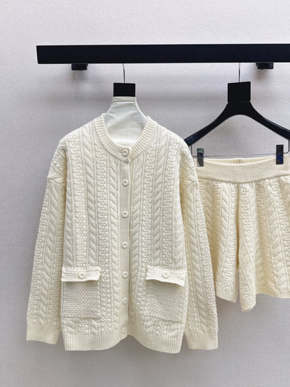 Loro 25fw cardigan short set