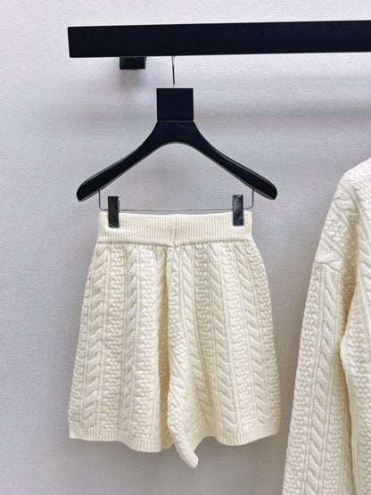 Loro 25fw cardigan short set