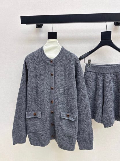 Loro 25fw cardigan short set