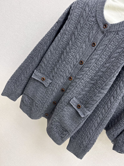 Loro 25fw cardigan short set