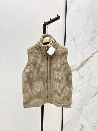 Loro 25fw down vest