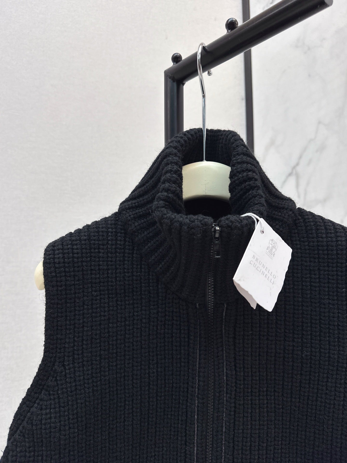 Loro 25fw down vest