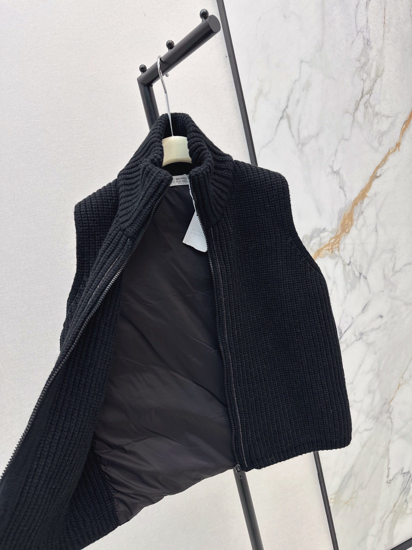 Loro 25fw down vest