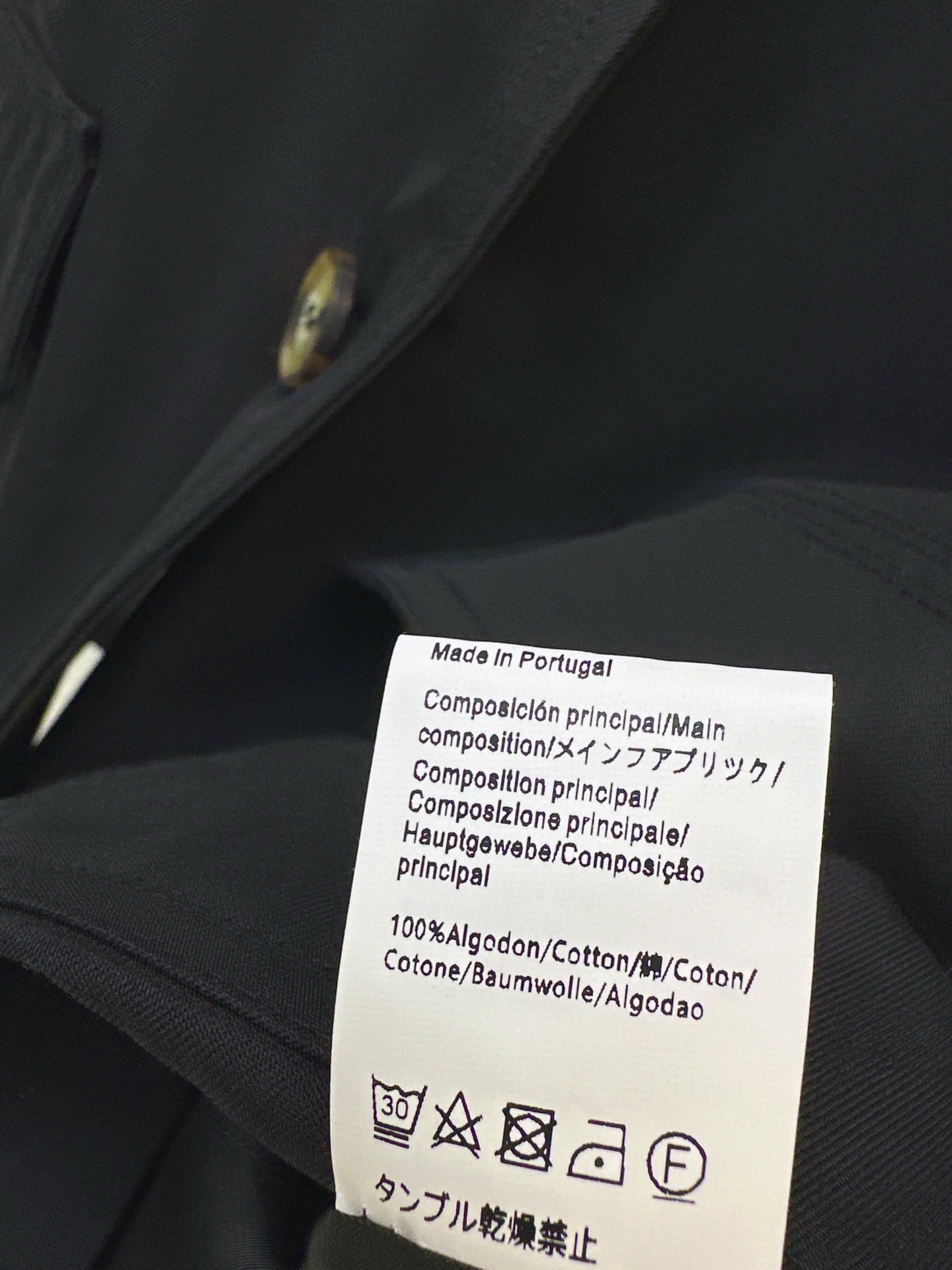 Loe 25fw jacket