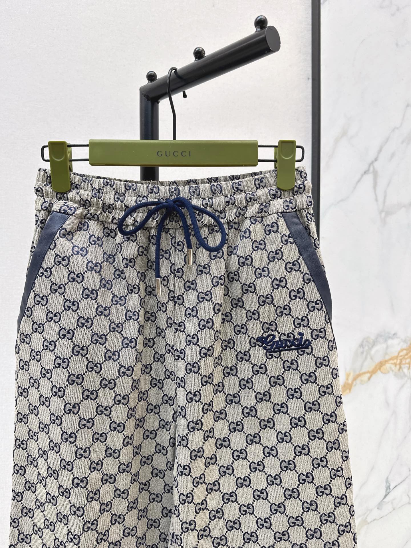 Guc 25fw pants