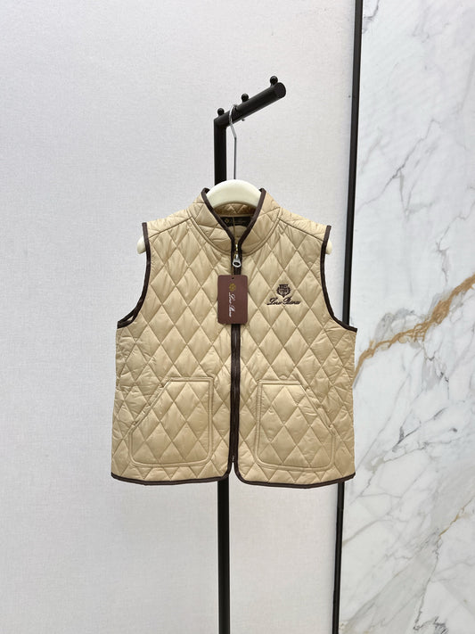 Loro 25fw padded vest