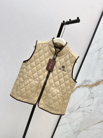 Loro 25fw padded vest