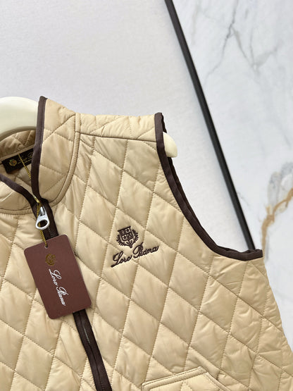 Loro 25fw padded vest