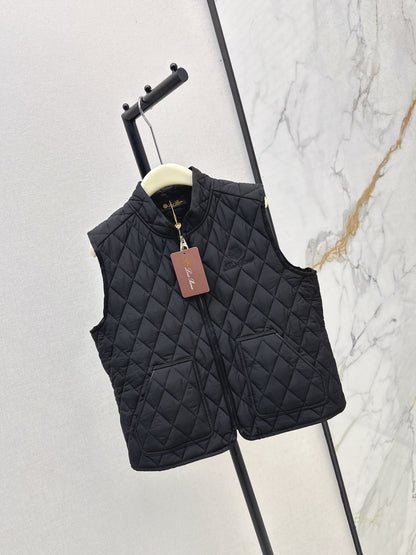 Loro 25fw padded vest