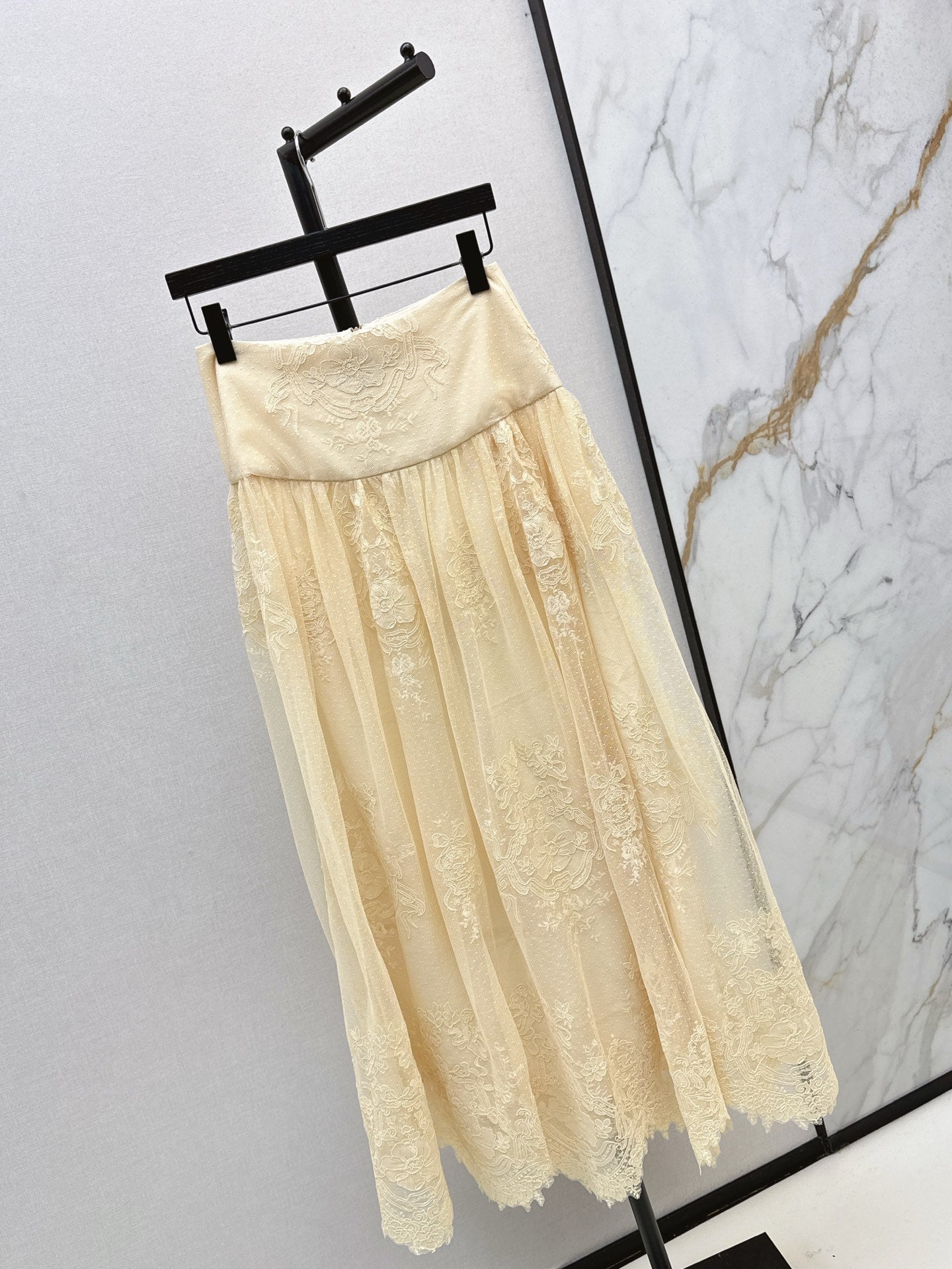Zimm 25ss lace skirt