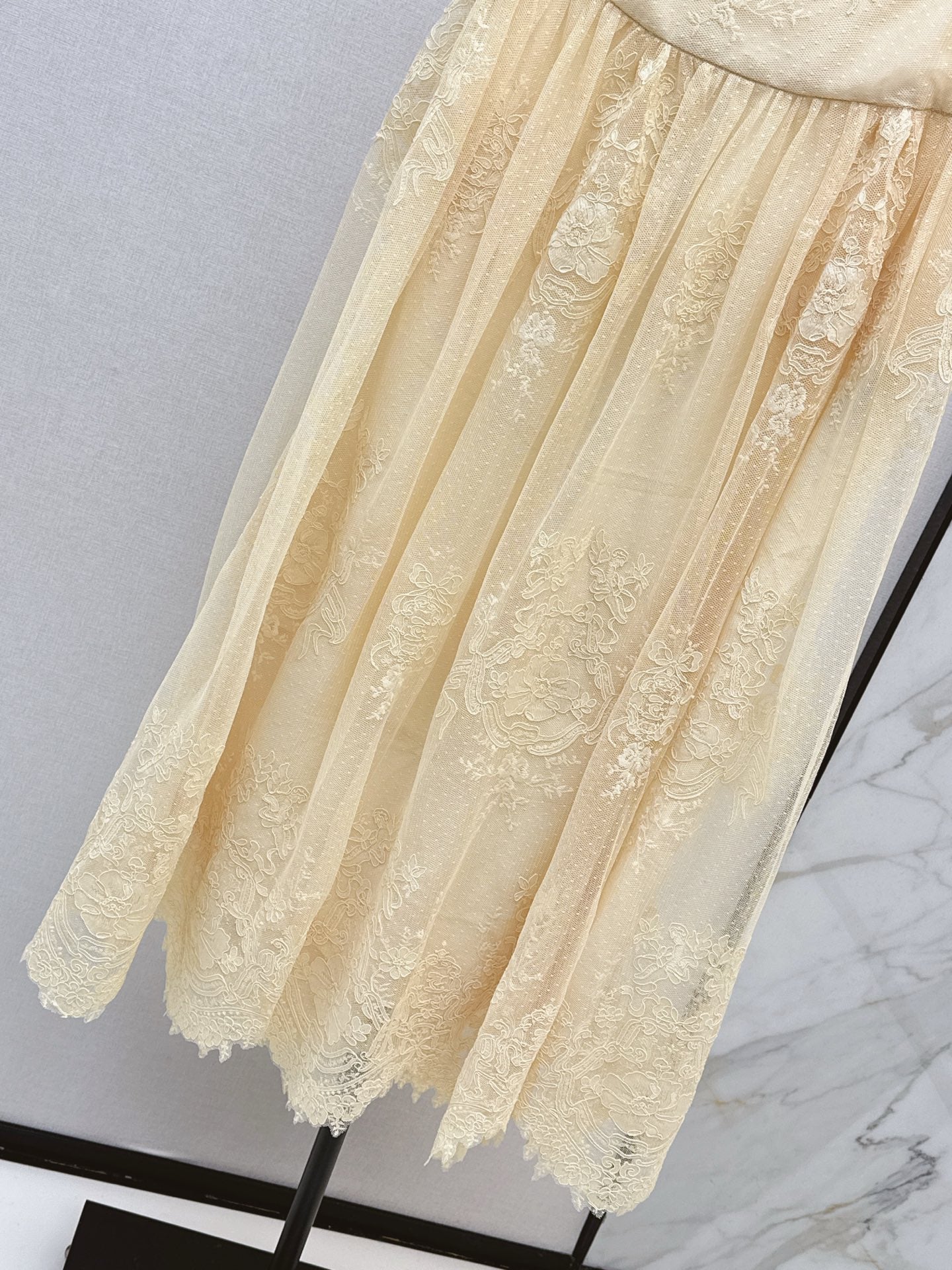 Zimm 25ss lace skirt