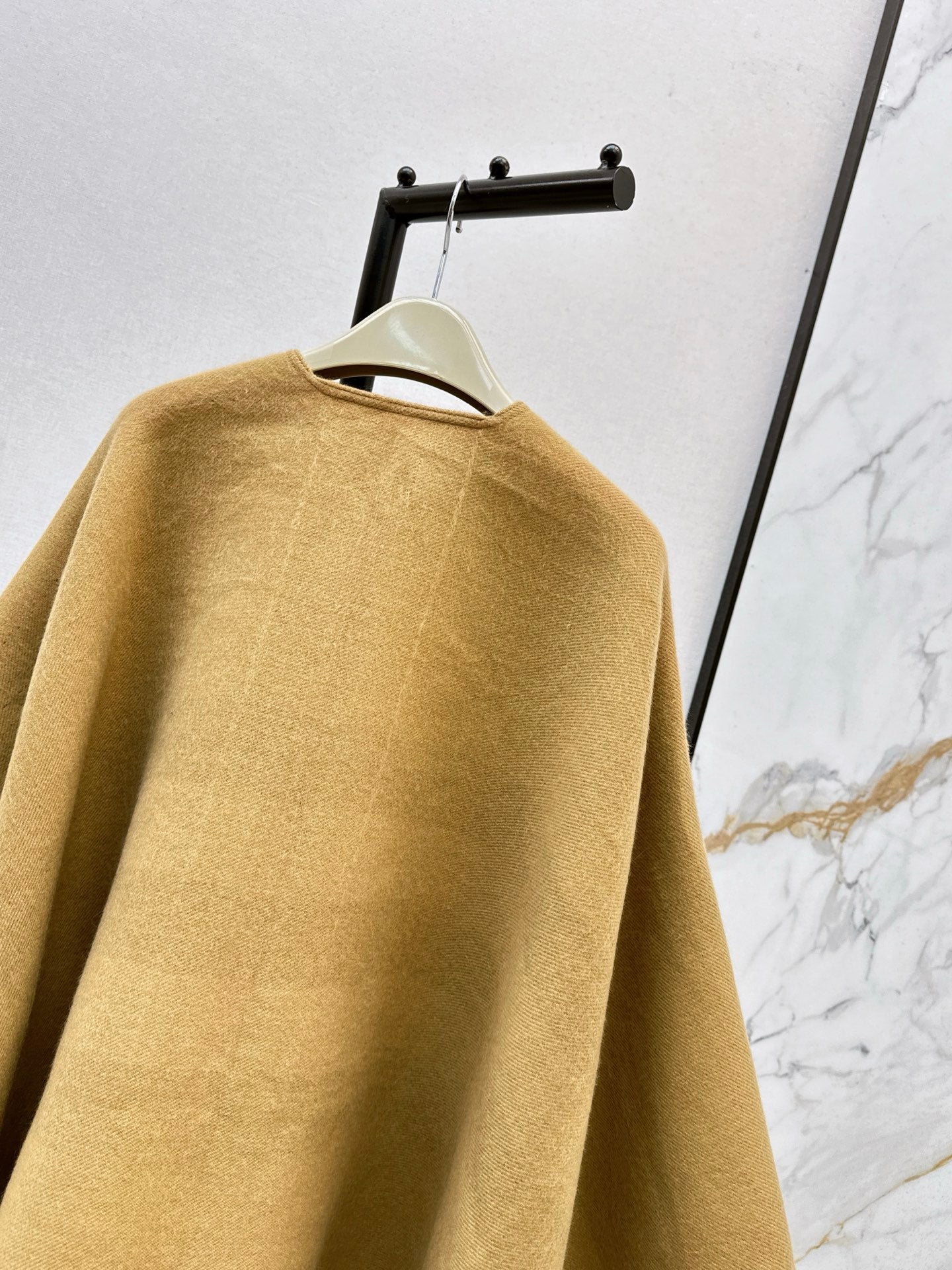 Bur 25fw wool shawls