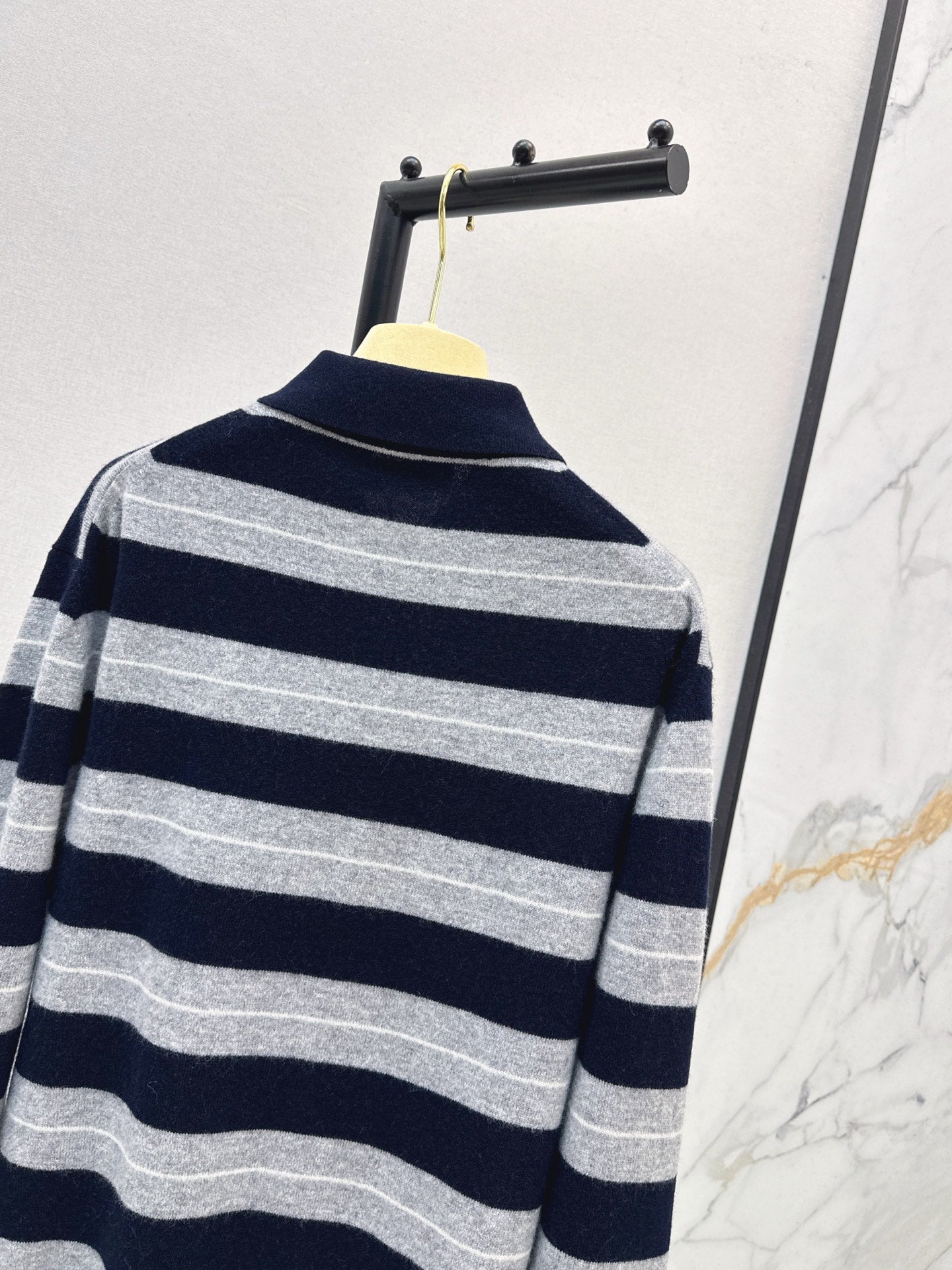 Miu 25fw knitted sweatshirts