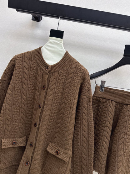 Loro 25fw cardigan short set