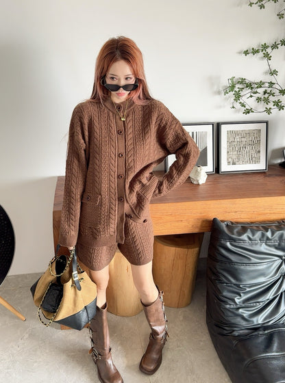 Loro 25fw cardigan short set