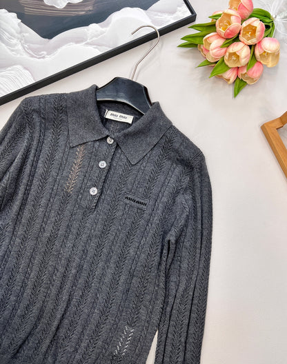 Miu 25fw knitted sweater