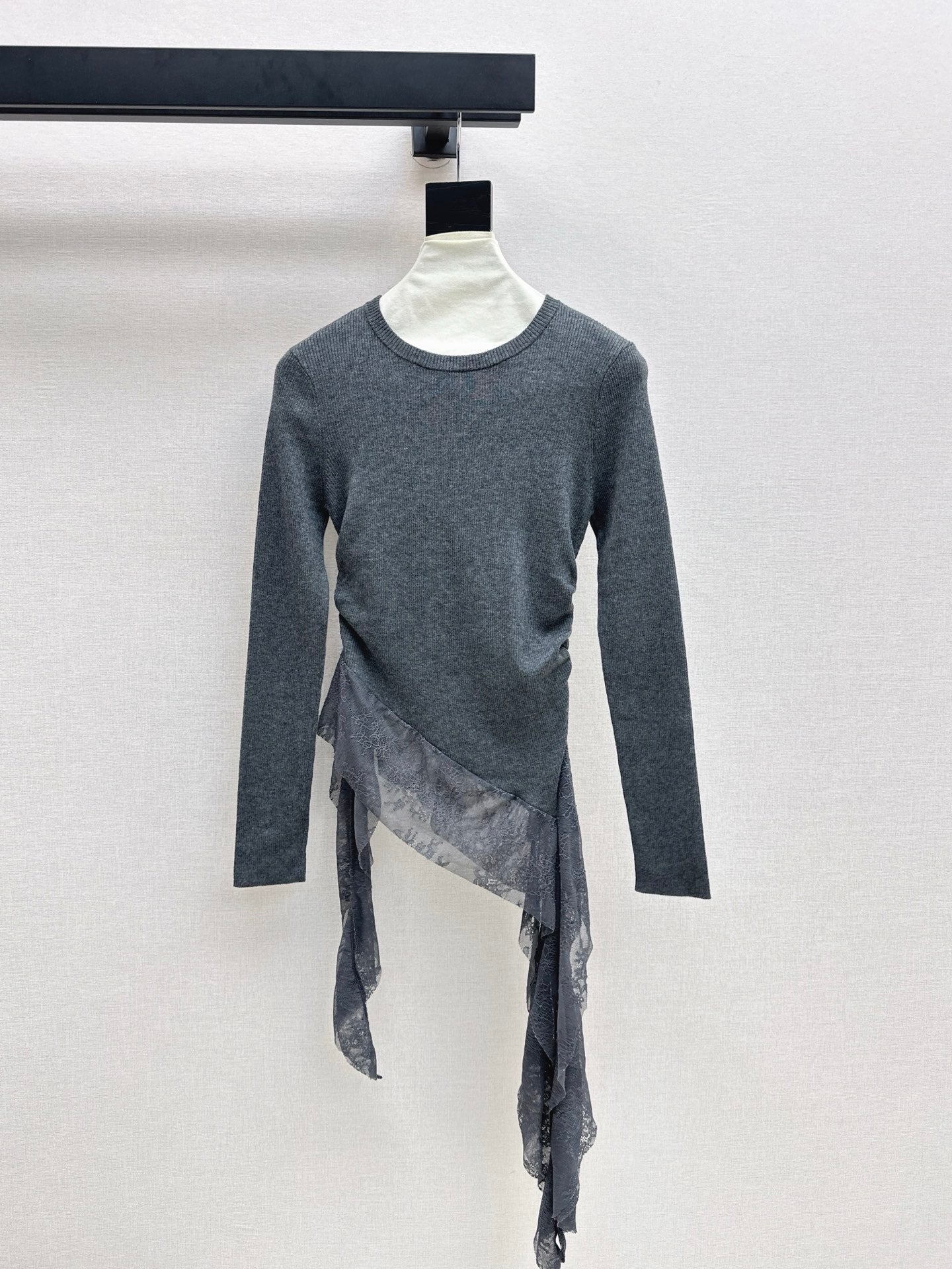 Miu 25fw lace sweater shirt