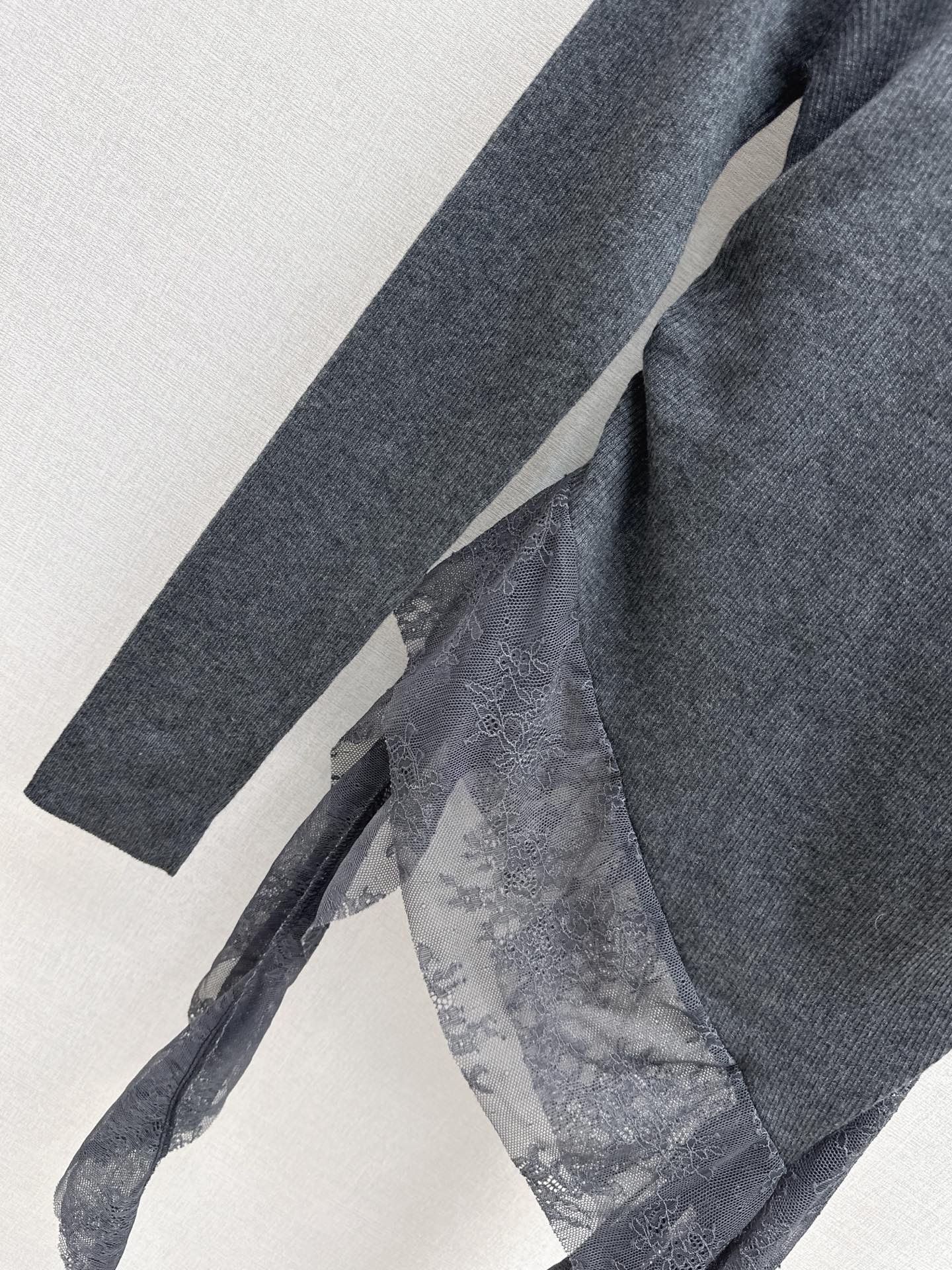 Miu 25fw lace sweater shirt