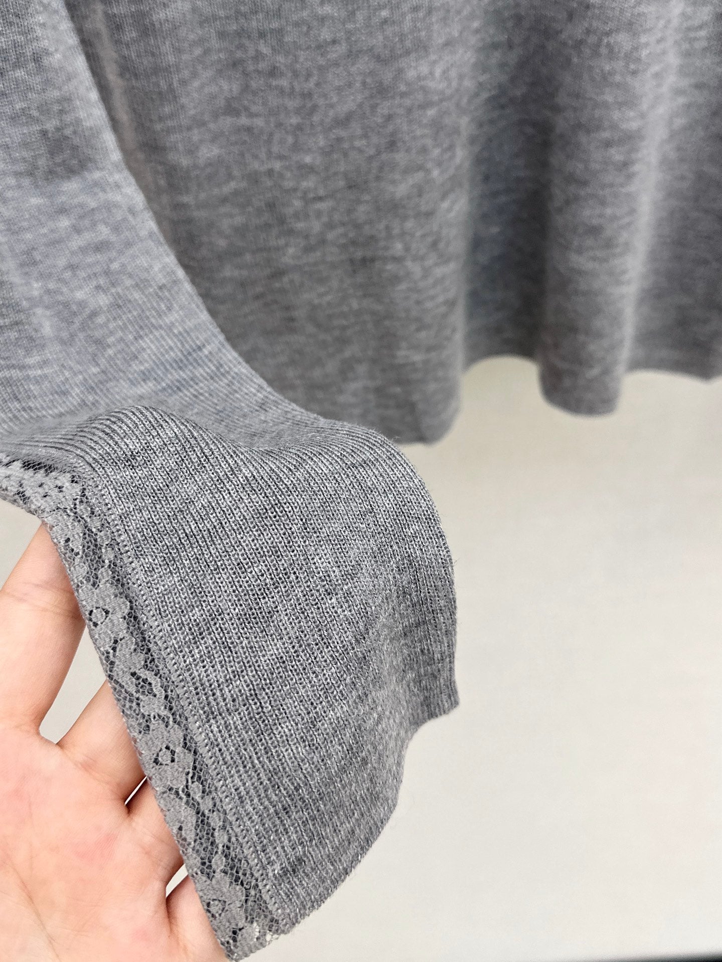 Erma 25fw lace sweatshirts