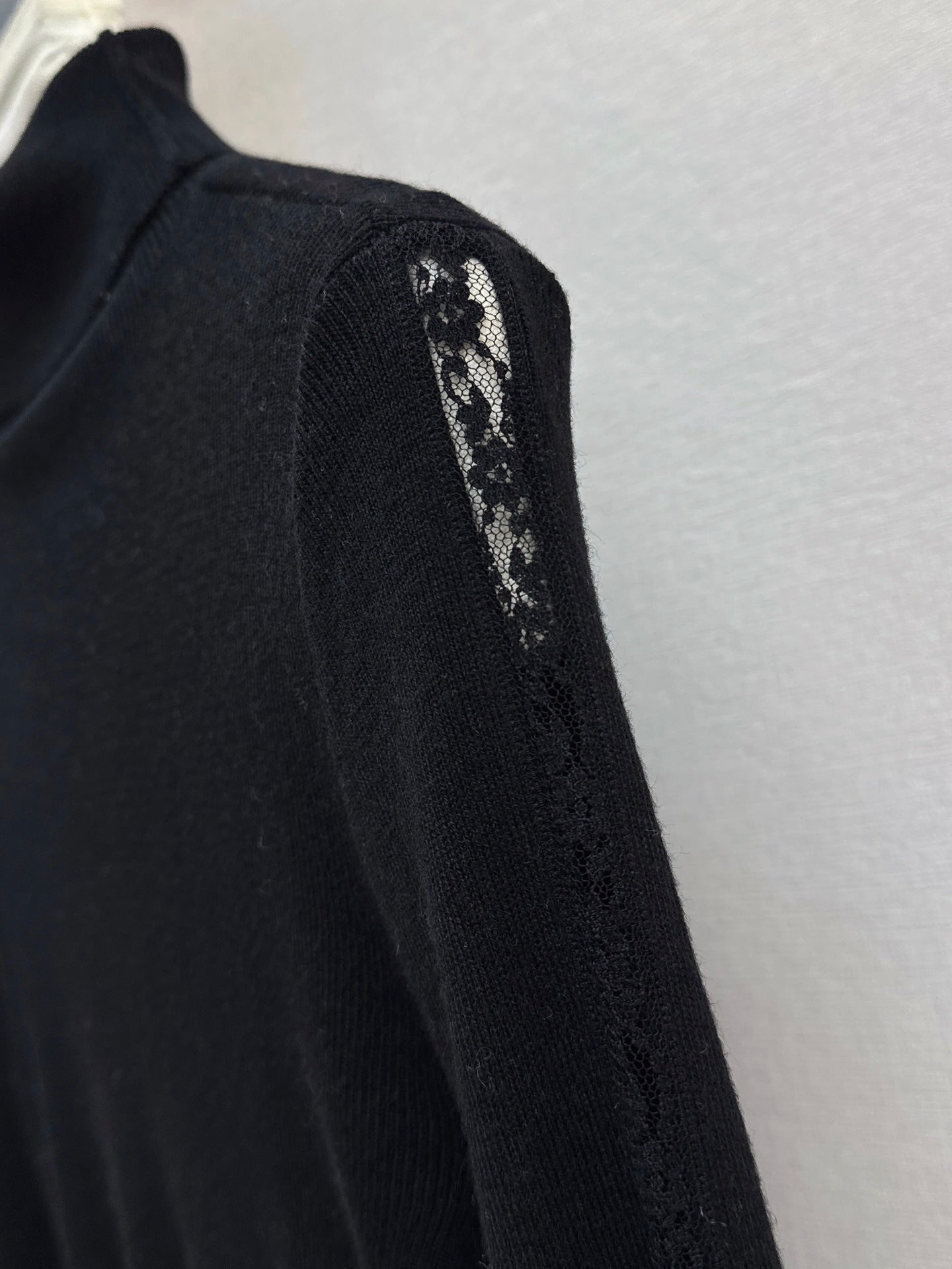 Erma 25fw lace sweatshirts
