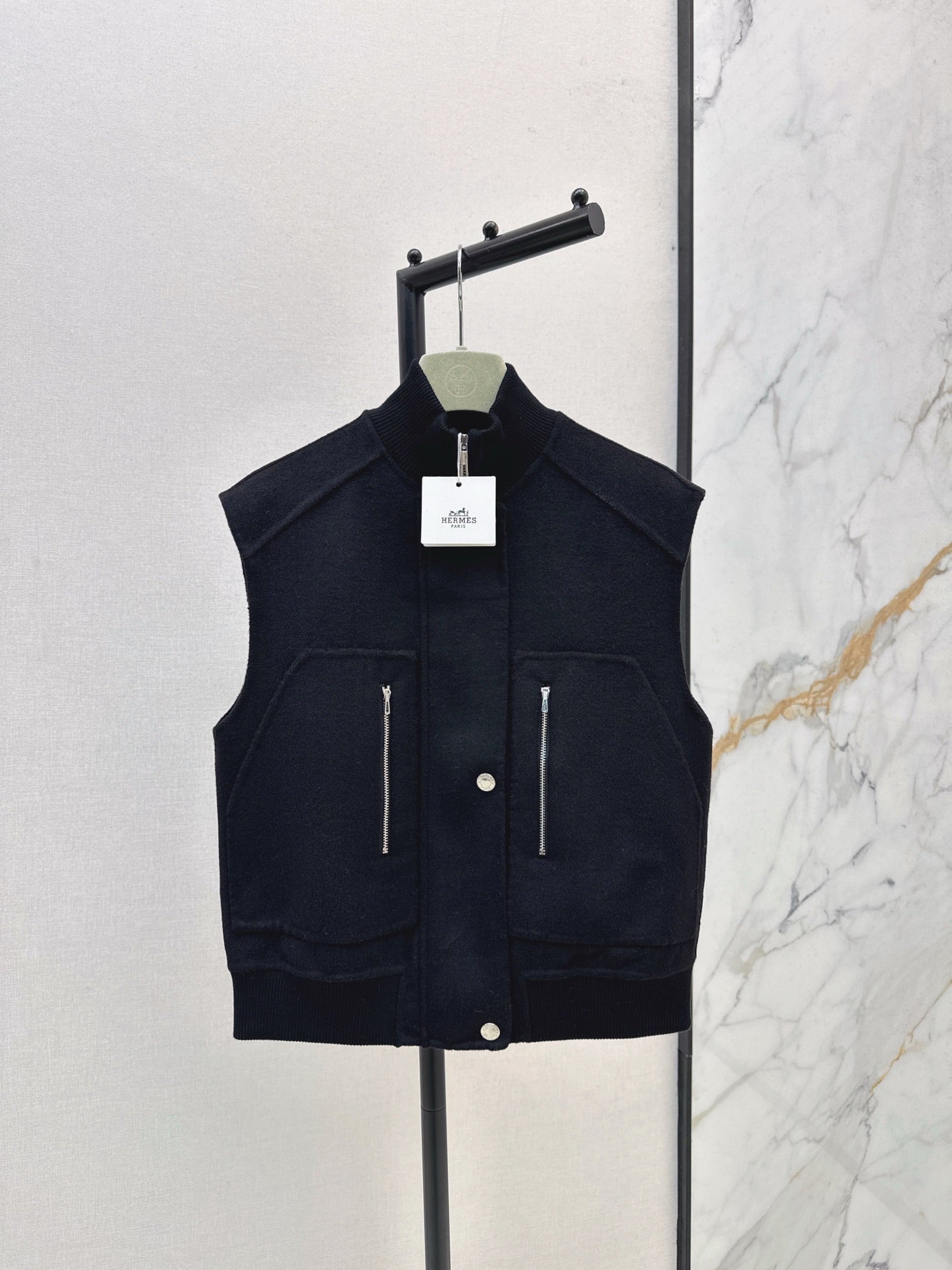 Herm 25fw wool vest