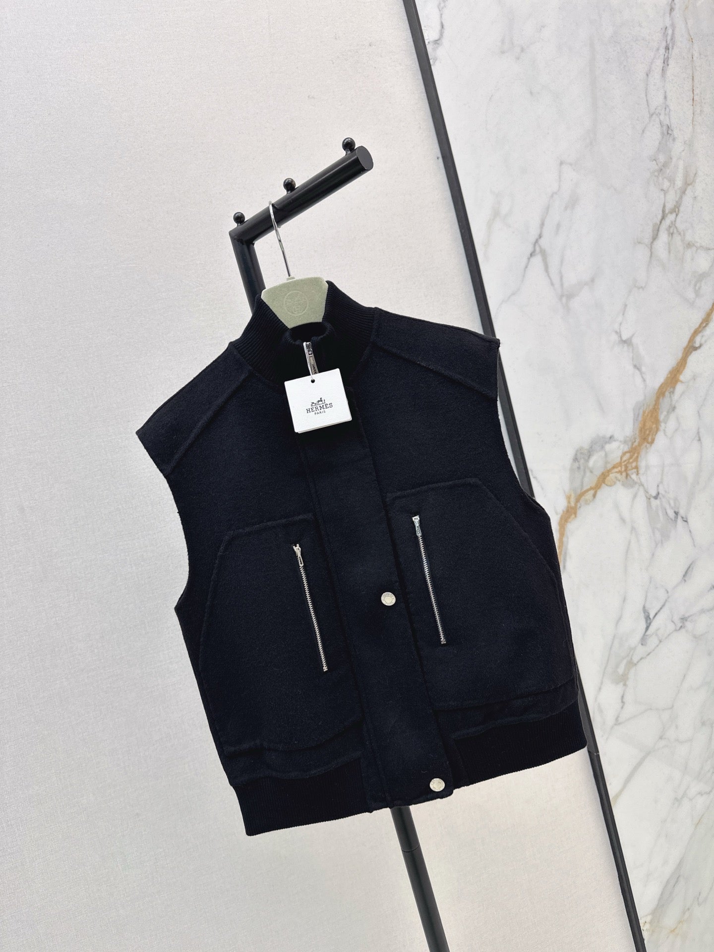 Herm 25fw wool vest