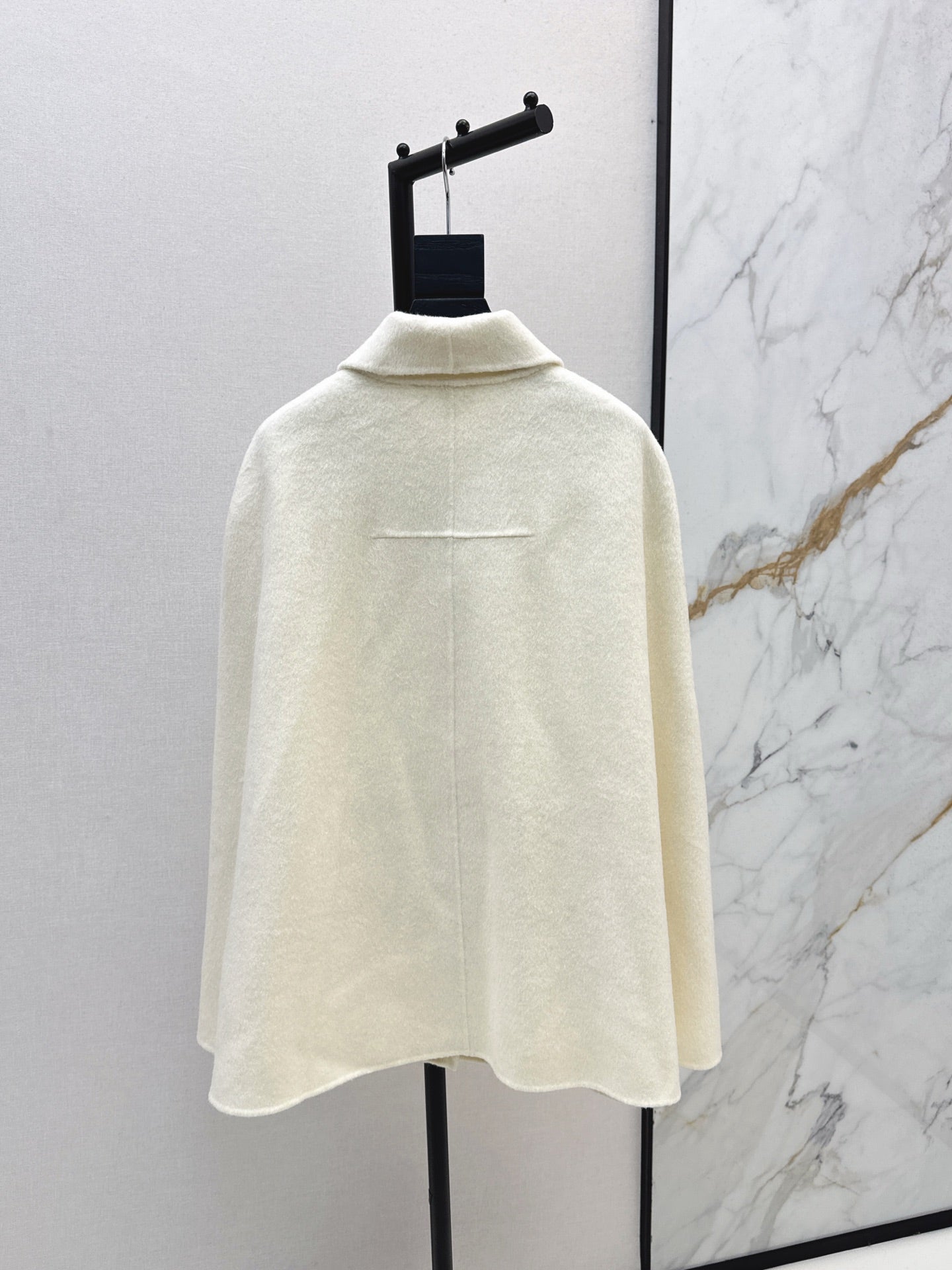 CD 25fw woolen cape coat