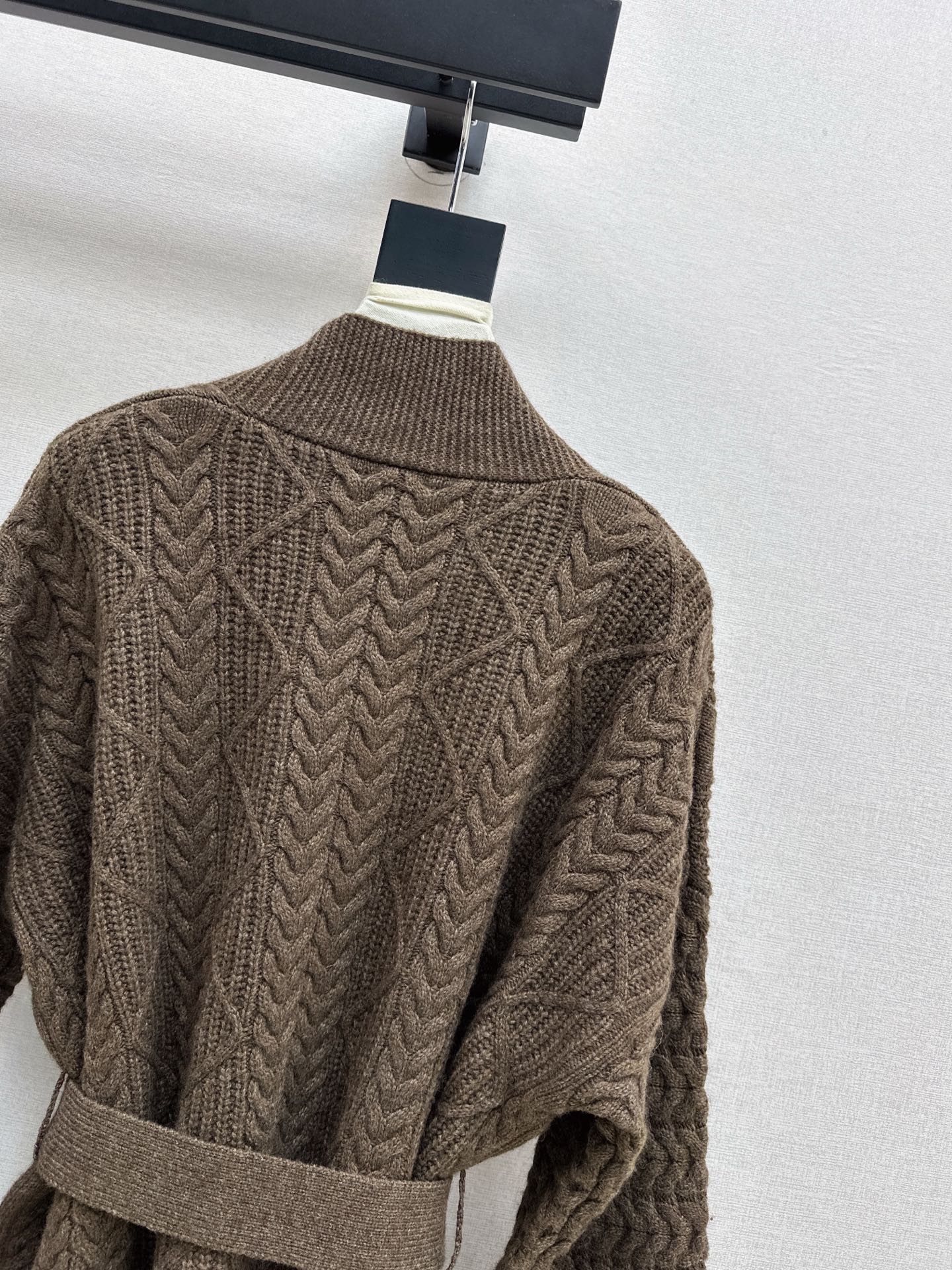 Loro 25fw knitted cardigan