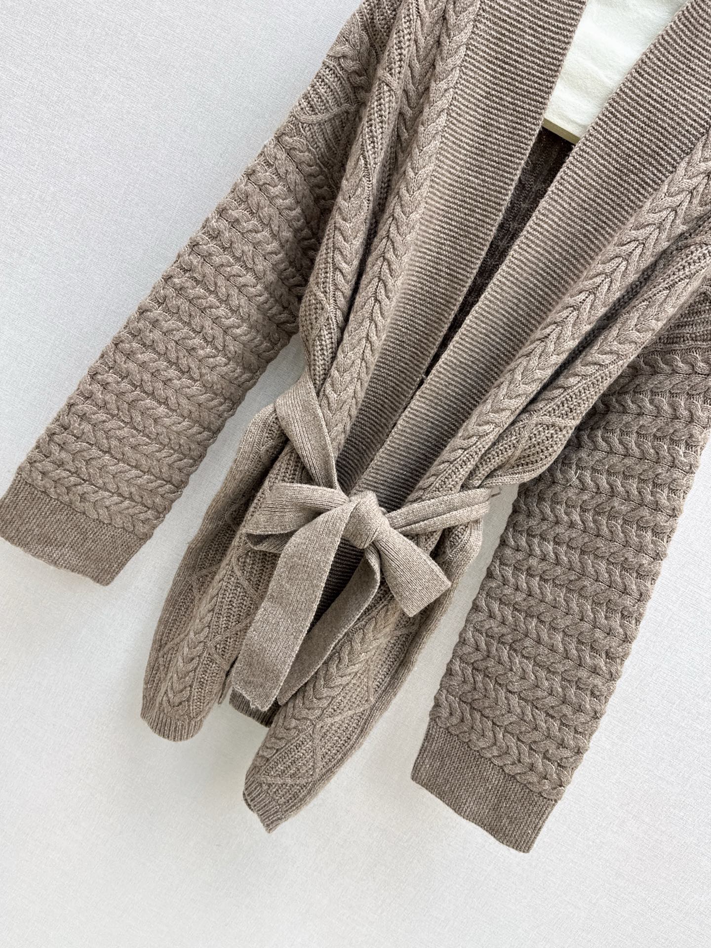 Loro 25fw knitted cardigan