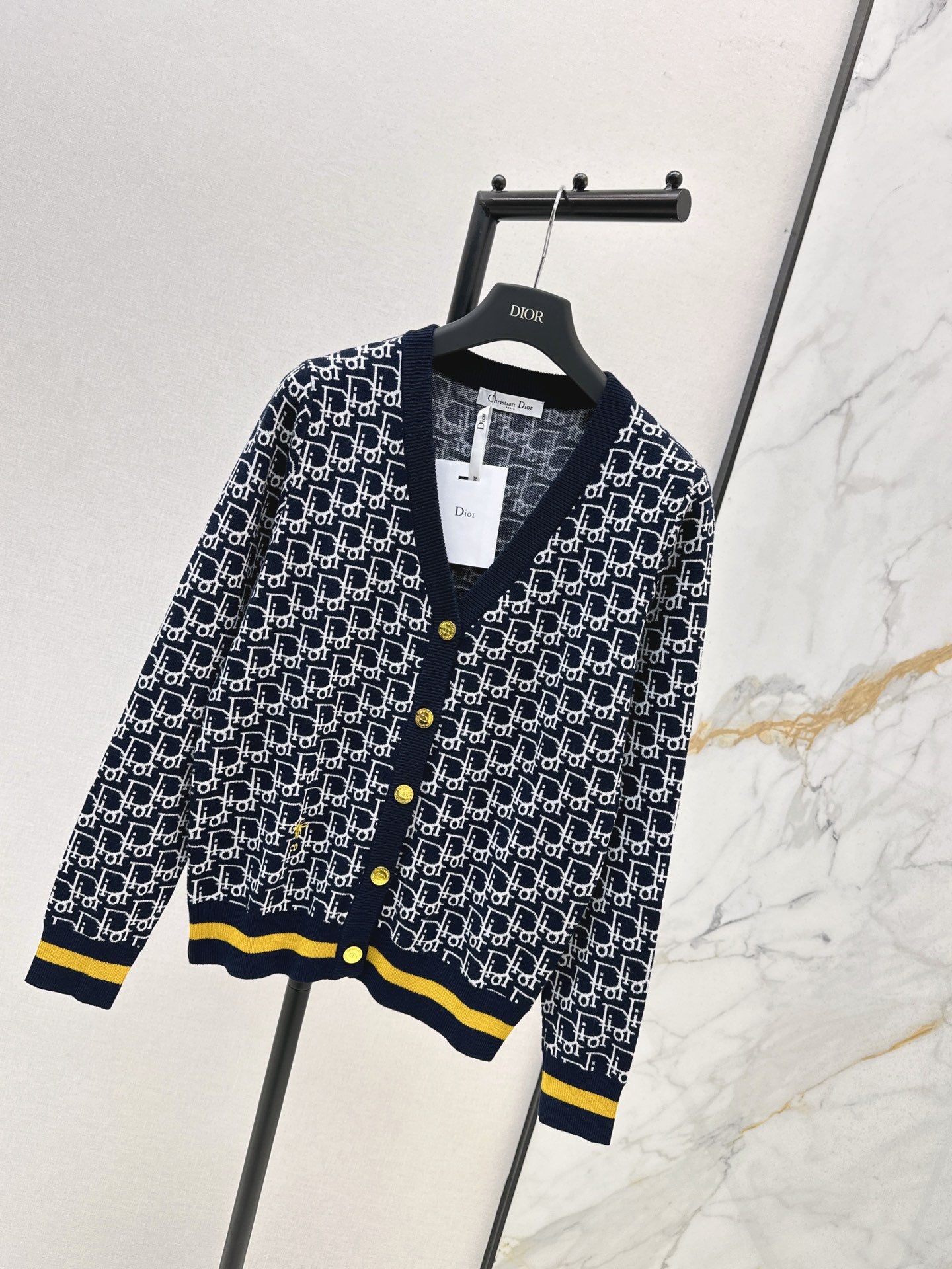 CD 25fw v-neck wool cardigan